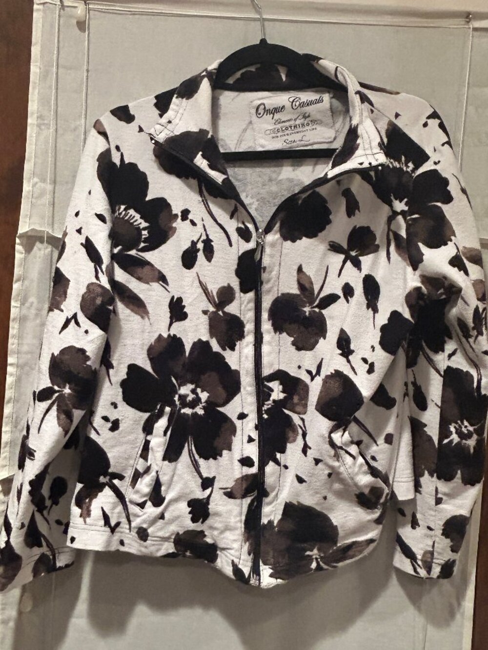 White With Brown Flowers Zip Up Fall Jacket Size L Onque Casuals